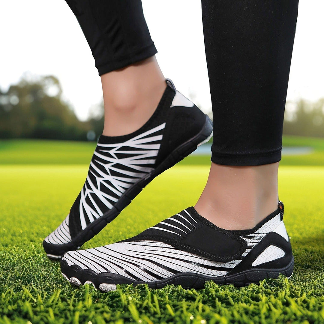 Natasha | Women's Knit Barefoot Trainers